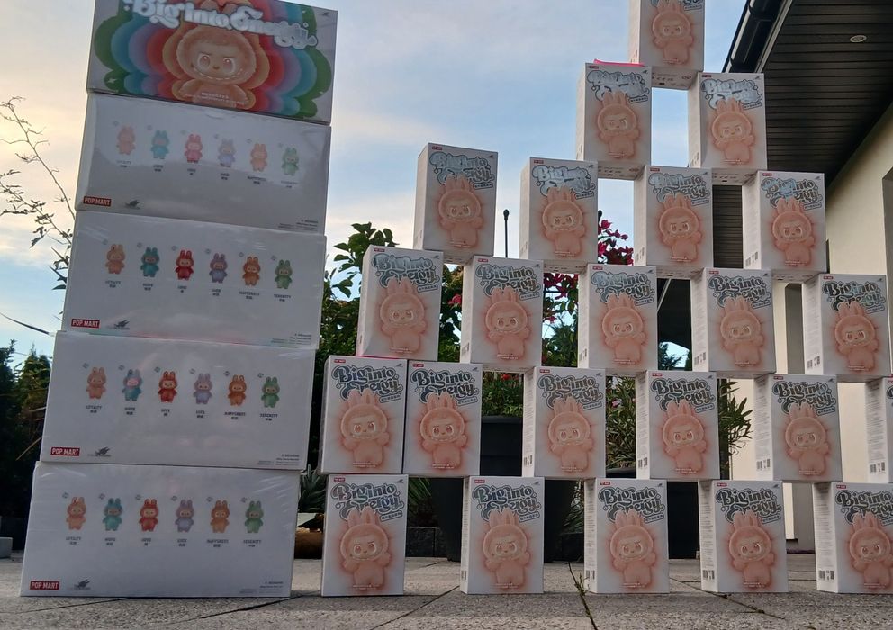 Pop mart labubu "Big into energy" original blind box