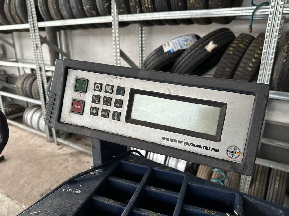 WYWAŻARKA DO KÓŁ Hofmann Geodyna 3000, 200-240AC 50-60Hz, 1.1AMP 0.2KW