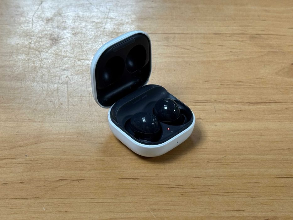Słuchawki Samsung Galaxy Buds2 +etui
