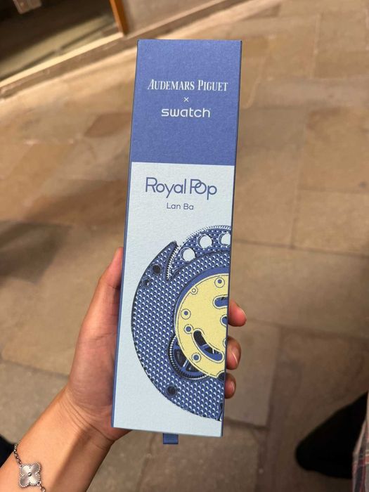 Royal Pop Swatch x AP Lan BA  SSX03L100N– Savonnette, safir z przodu i tyłu, 90h mocy