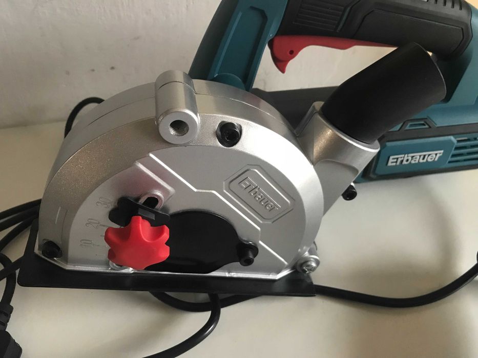 Штроборіз Erbauer EWC1500,125 мм.1500 Вт.,220-240 В. з Англії