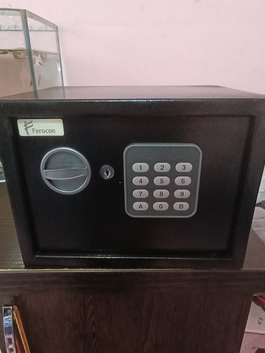 Продажа сейфас электронным замком