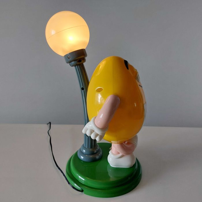 Vintage yellow M&M's table lamp