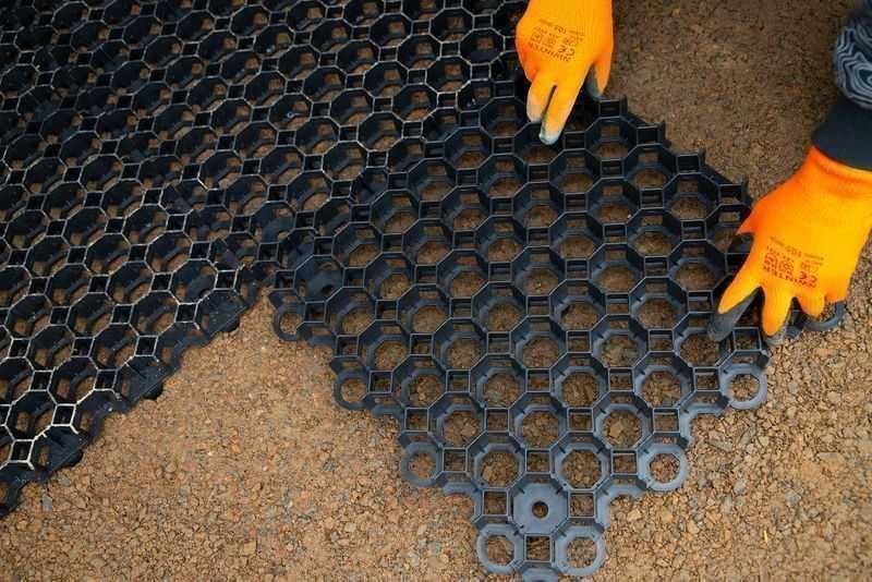 Kratka Trawnikowa Parkingowa  50x50X4 cm GEOKRATA MOCNA AŻUR VAT