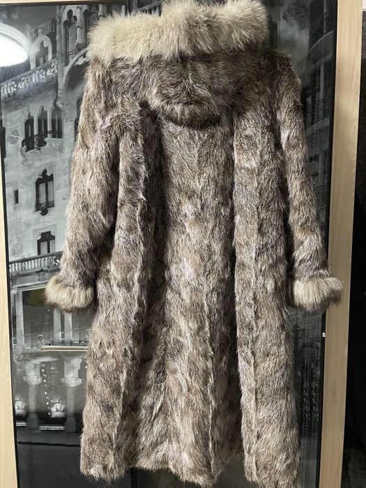 Продам довгу натуральну шубу