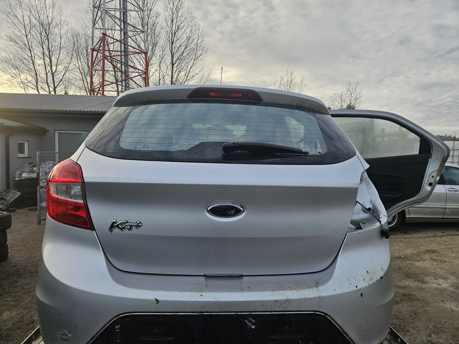 Drzwi klapa bagaznika Ford Ka+ Plus kolor KAF