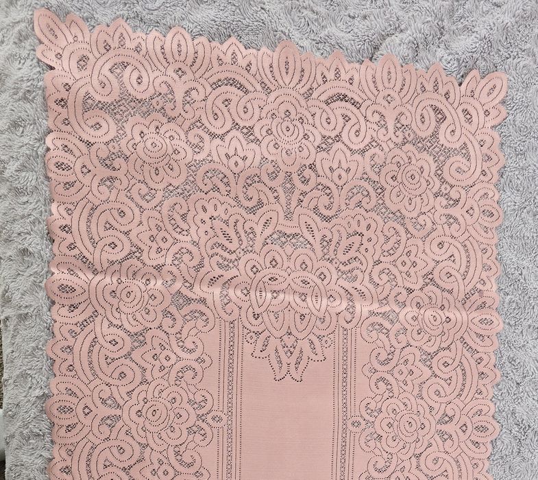 Pudrowyróż pi3kna serweta, bieżnik, obrus  120cm x 60cm