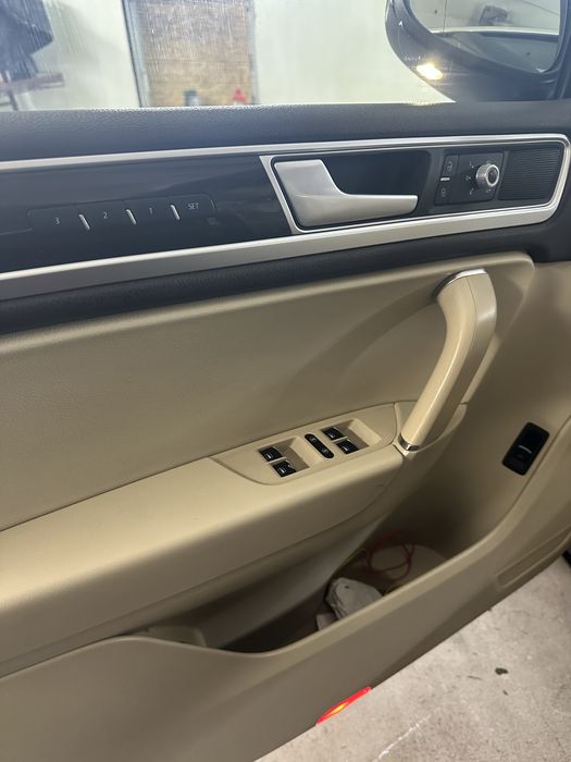 Продам  власний автомобіль WV Touareg