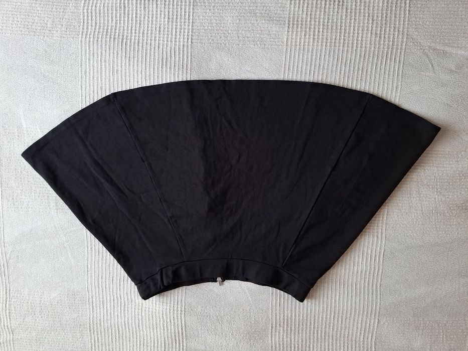 Spódniczka czarna kształt litery A z koła srebrny zamek gumka w pasie H&M M/38/10