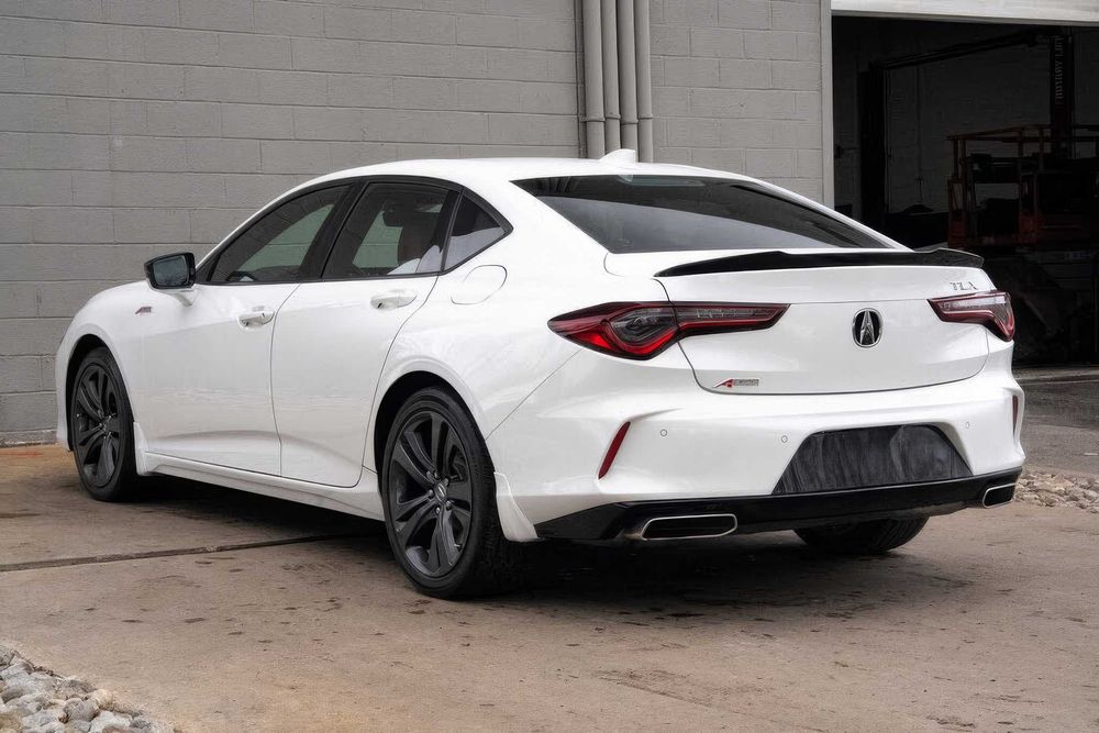 Acura TLX      2023