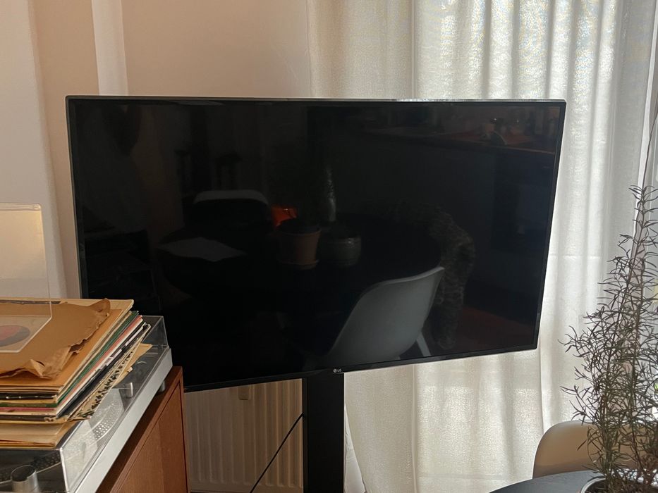 TELEWIZOR LG 49" 4K UHD Smart TV - 49UM7400PLB + pilot