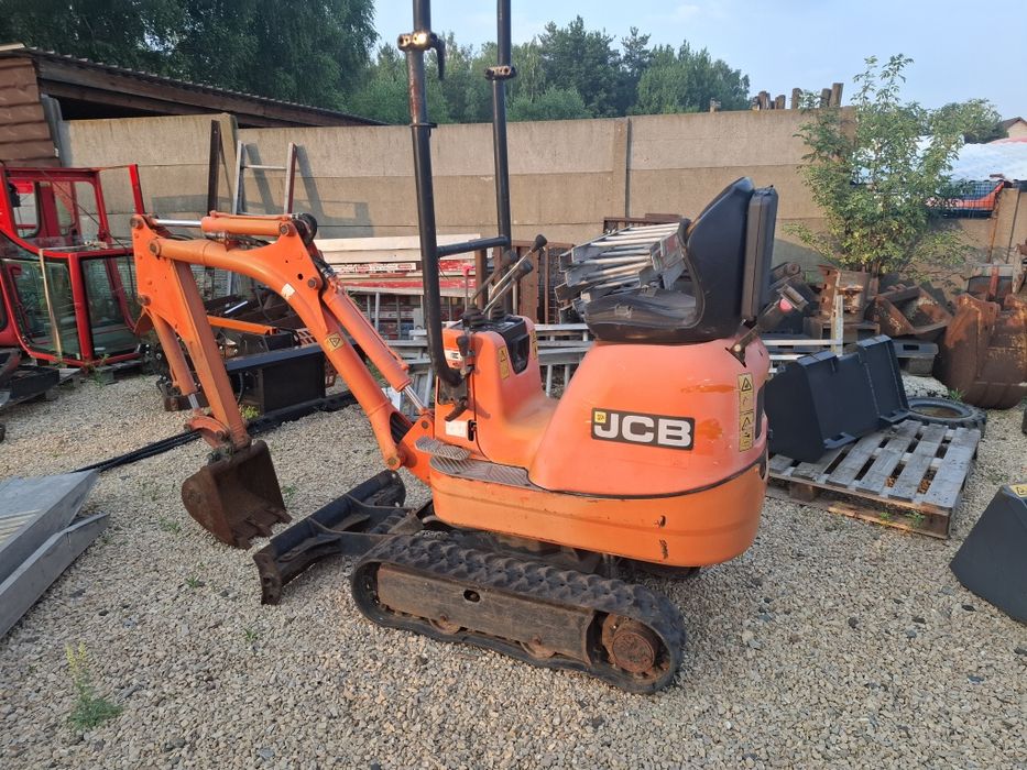 Mikro koparka jcb 008