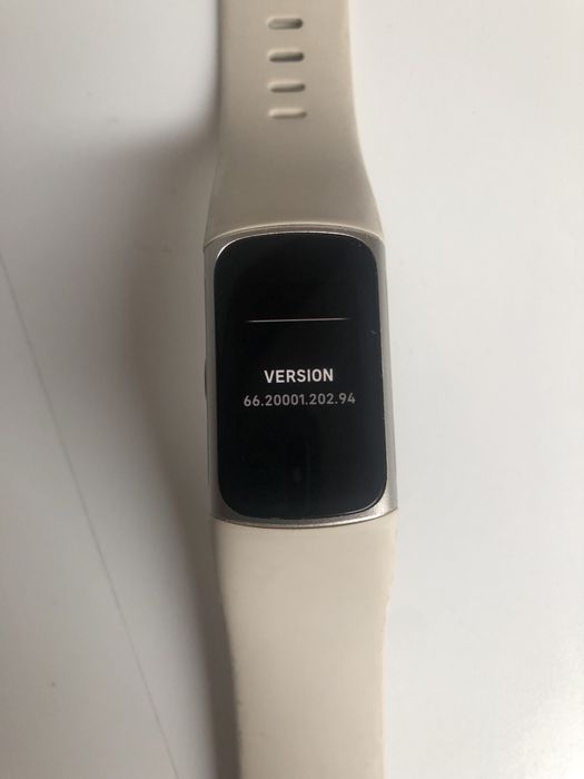 Fitbit charge 6 porcelain