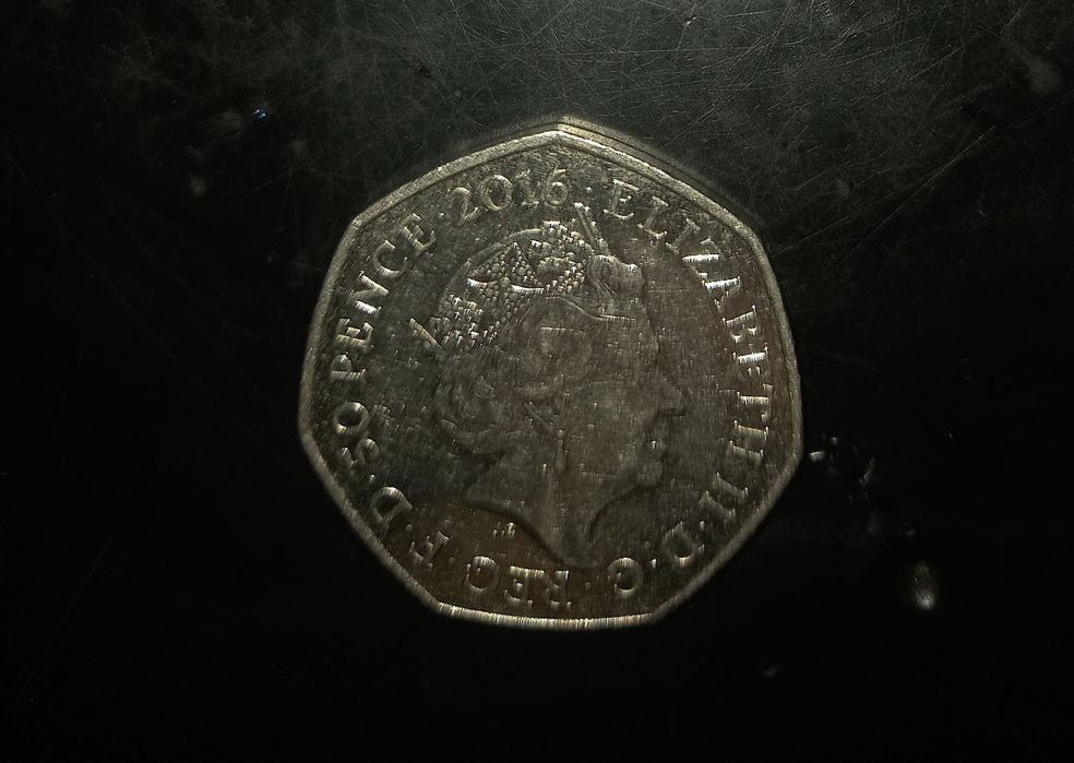 Монета 50 пенсів 2016