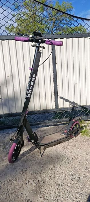 Продам детский самокат для девочки