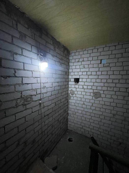 Продам гараж капитальный кирпичный двухэтажный с подвалом