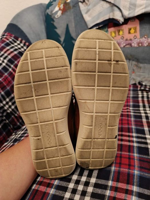 Продам жіночі кросівки Ecco