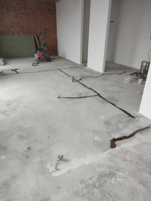 Епоксидне зміцнення напівсухої стяжки • Підготовка під покриття