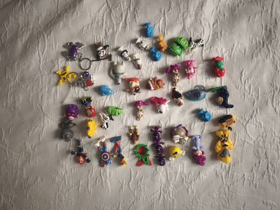 Mini figurki Kinder
