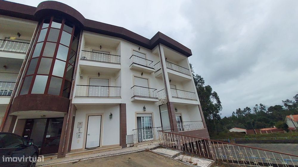 Apartamento T3 c/ garagem - centro de São Mamede - Próximo de Fátima