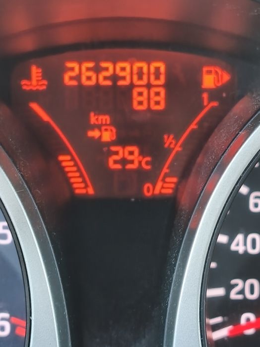 Nissan Juke 1.5 dci 
7.400 € — NEGOCIÁVEL