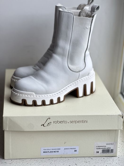 Зимове взуття відомого італійського бренду Roberto serpentini