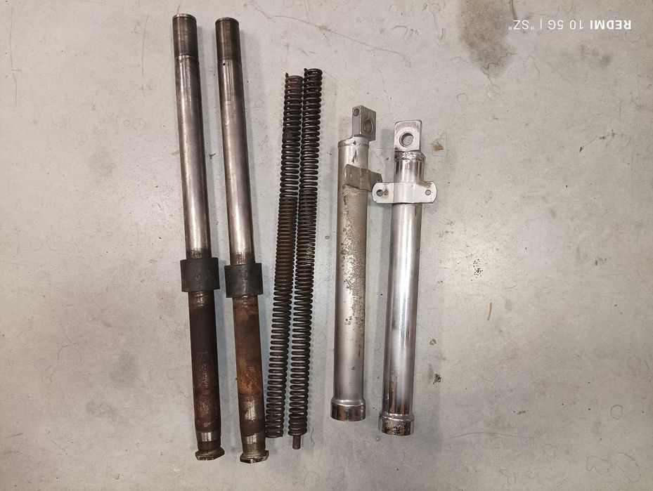 WSK - zawieszenie przód - lagi - części - do renowacji (14.12)