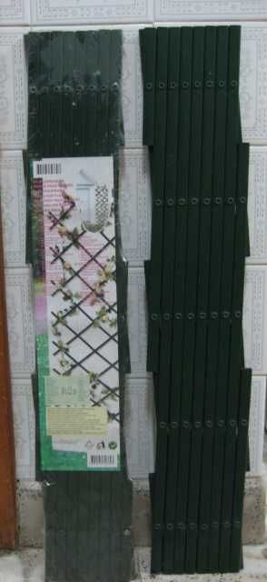 Grade extensivel para trepadeiras em pvc sem uso