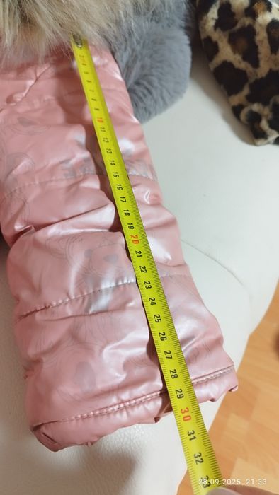 Продам зимовий пуховик на дівчинку
