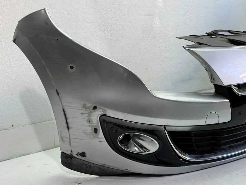 Frente Completa - Renault Megane III (2012)
