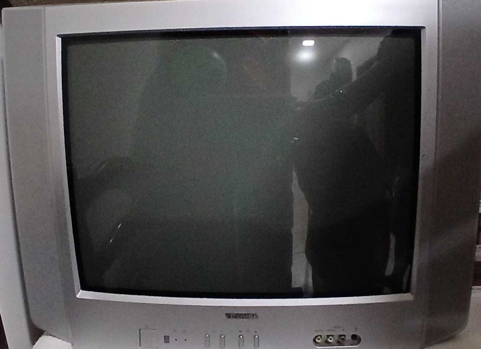 Vende-se Televisore CRT Toshiba - A funcionar