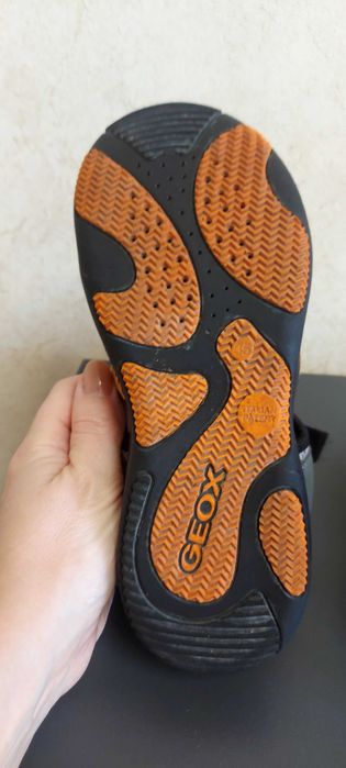Кросівки-босоніжки Geox 35 розмір на довжину стопи до 22,5 см