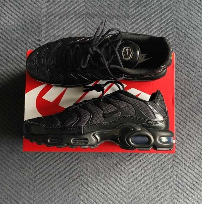 ButyDamskie Nike_Air_Max_TN_Plus_czarny_Uniseks R.37.5