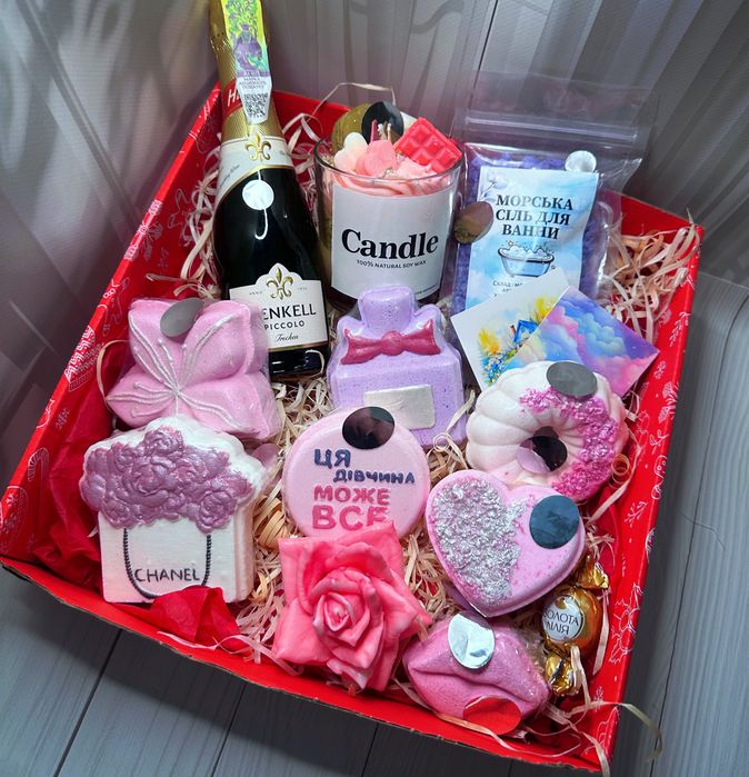 подарунковий набір свічка мило бомбочка для ванни букет з мила