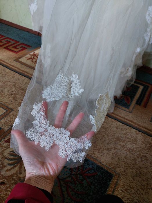 Весільне плаття s,42р.