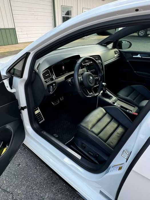 2019 Volkswagen Golf R