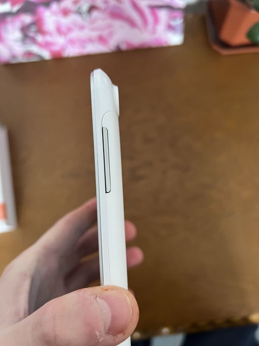 Продам планшет lenovo