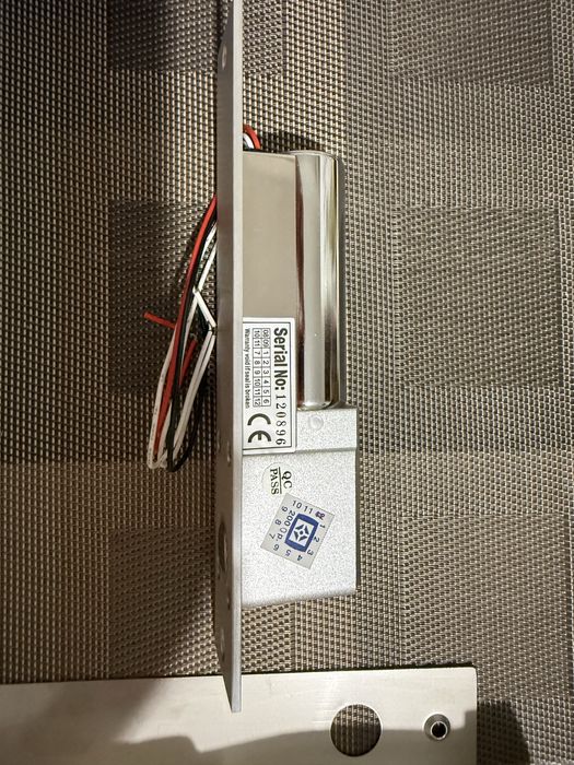 Электромеханический врезной замок CebL