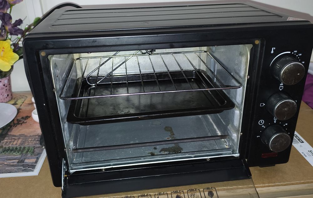 Mini Piekarnik na prąd