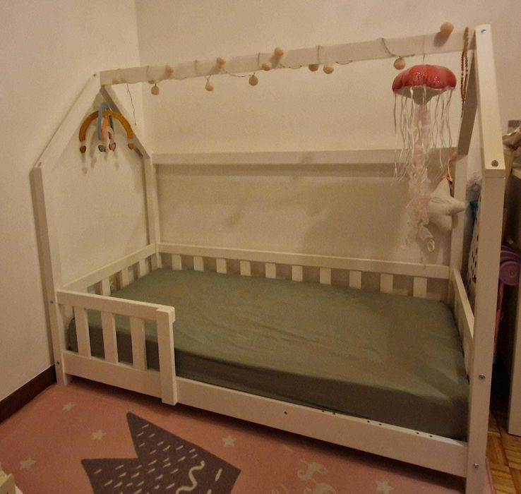 Cama de criança Montessori