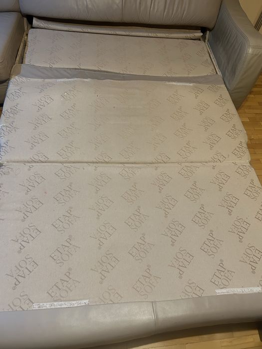 Sofa ze skóry z funkcją spania