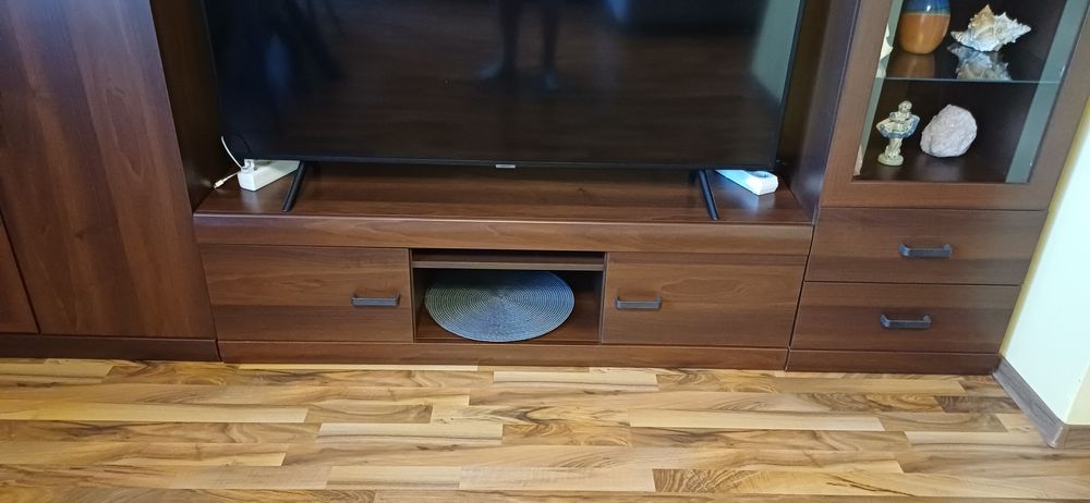 Meblościanka szerokość 265 cm