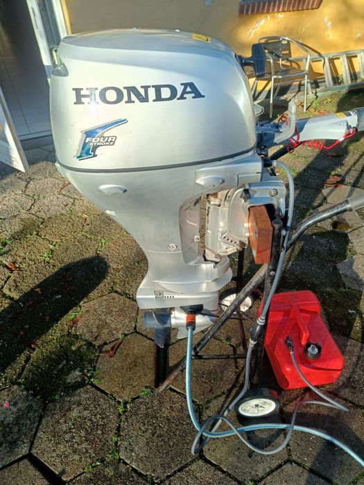 Sprzedam silnik zaburtowy honda 20