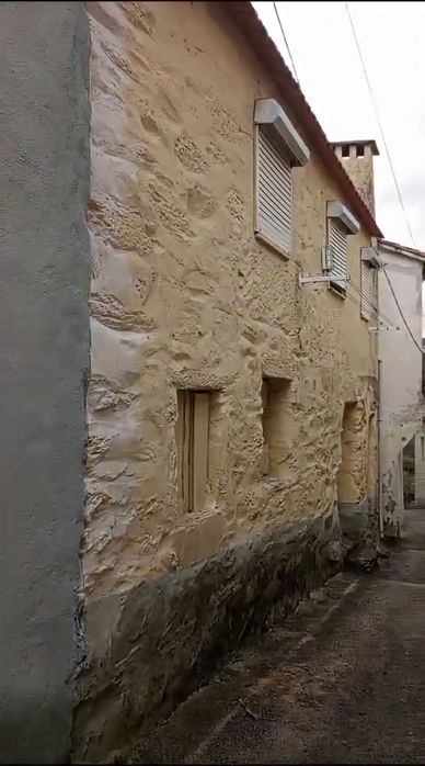 Alugo moradia T1 no Peso da Régua