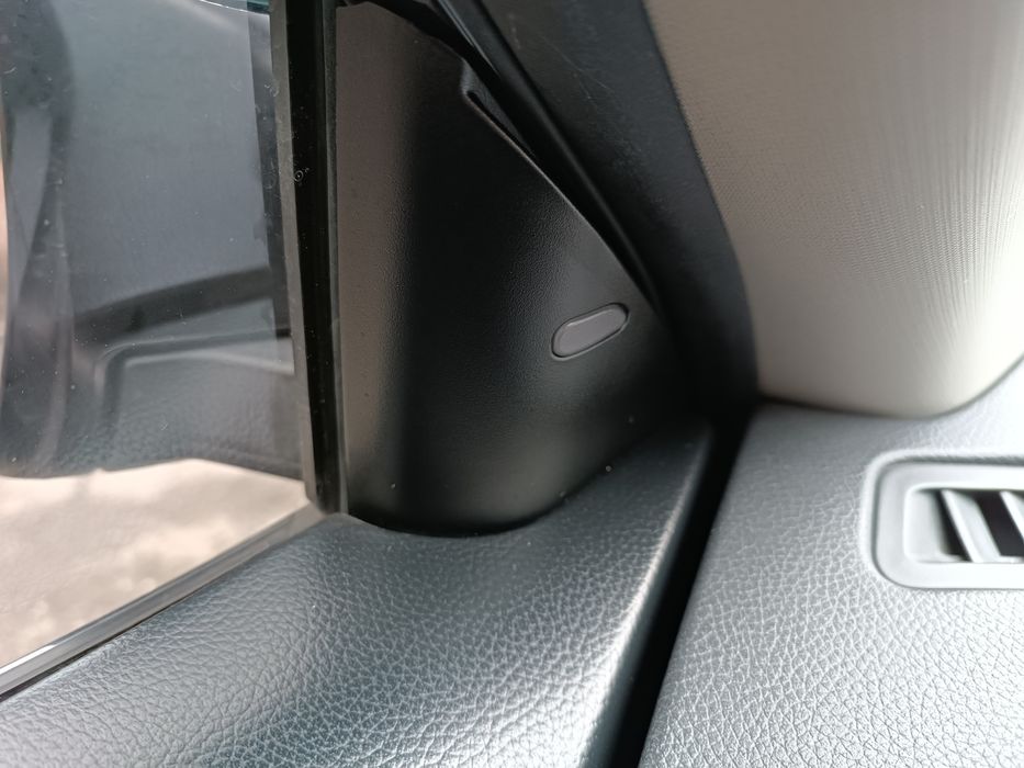 Автомобіль Nissan Rogue