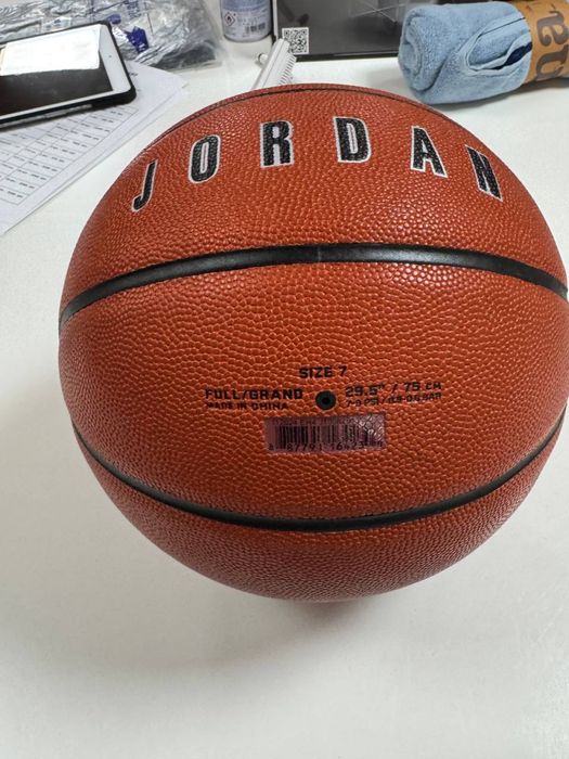 Баскетбольні мячі Jordan