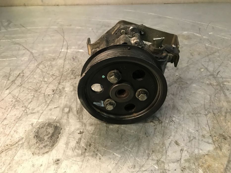 BOMBA DE DIRECÇÃO / DIREÇÃO ASSISTIDA PEUGEOT 407 607 2.7HDI