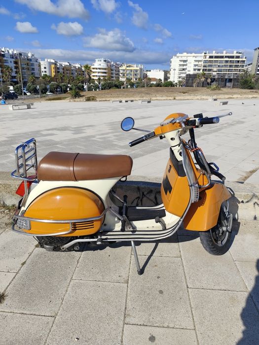 Alugo para montra Vespa lml 125