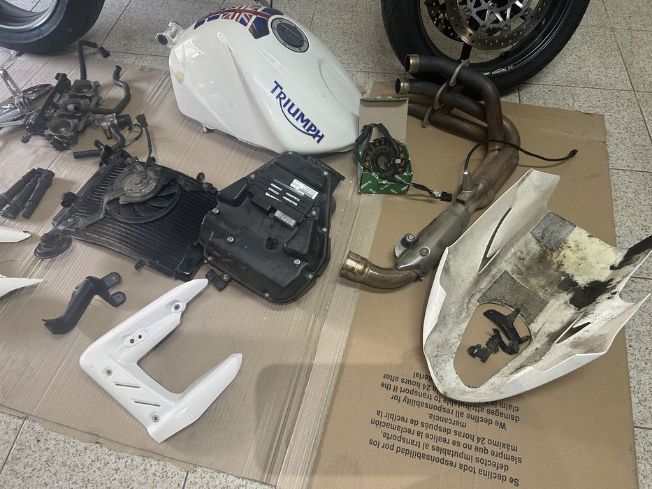 Triumph 675 para peças