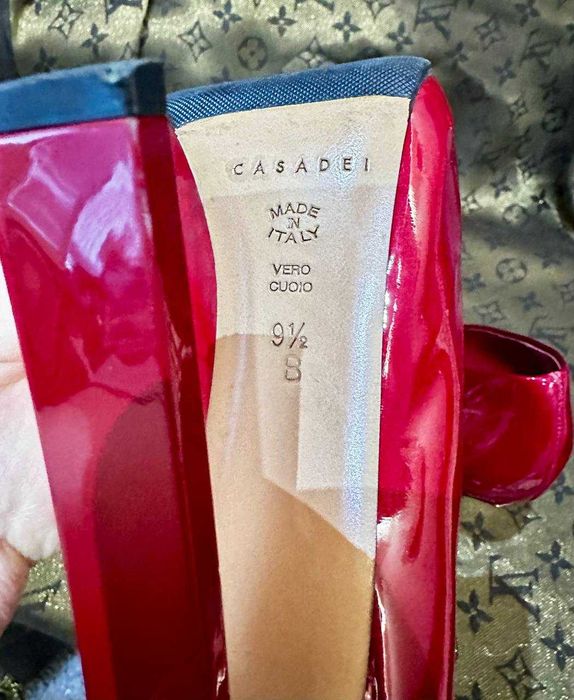 Casadei - оригінальні червоні лаковані туфлі, розмір 9.5 US / 40 EUR